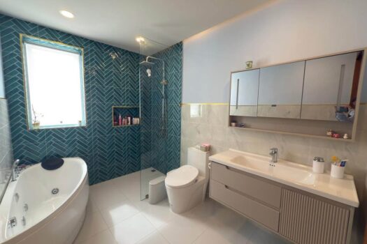 New Villa for rent